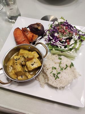 Thai curry at Organi Chiado in Lisbon
