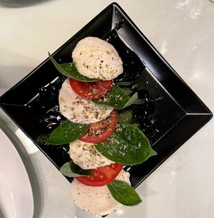 caprese at Organi Chiado in Lisbon