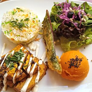 Roasted tofu with rice and vegetables at Organi Chiado in Lisbon
