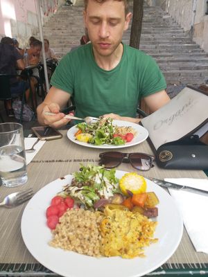 Tempeh and burger at Organi Chiado in Lisbon