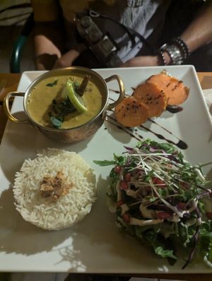 Lentil curry at Organi Chiado in Lisbon