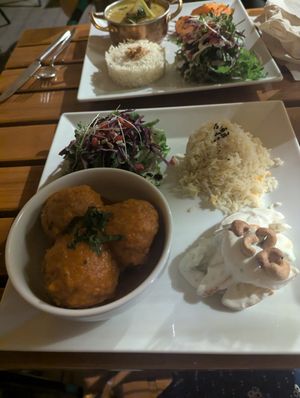 Meatballs at Organi Chiado in Lisbon