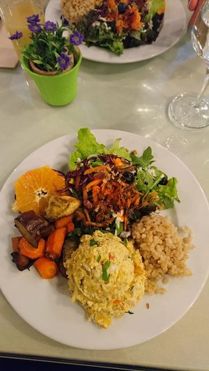 vegan tofu, quinoa, grilled vegetables & salad at Organi Chiado in Lisbon
