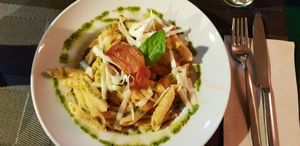 Pâtes allarabiata at Organi Chiado in Lisbon