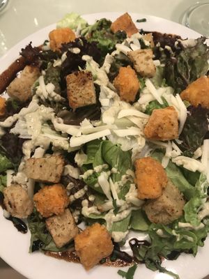 Vegan Caesar salad at Organi Chiado in Lisbon