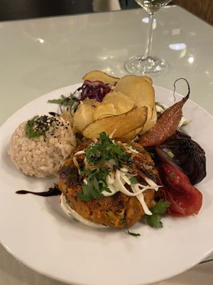 Hambúrguer veggie  at Organi Chiado in Lisbon