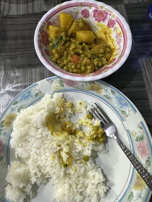 Aloo mutter  at Nisha Restaurant  in Phonsavan