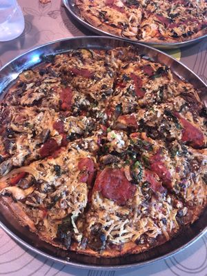 BBQ Bif ‘N’ Baycon Pizza with vegan cheese and gluten free base at Mr Natural Vegetarian Pizza in St Kilda