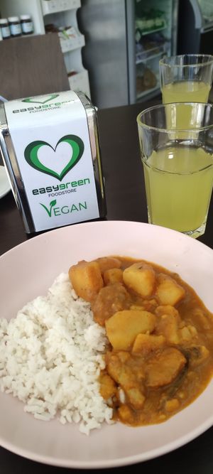 Caril sem frango  #Veganuary at EasyGreen Vegan Foodstore & Snack bar in Porto