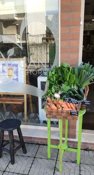 Frutas e legumes  #Veganuary at EasyGreen Vegan Foodstore & Snack bar in Porto