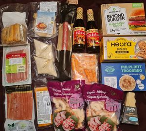 Yum yum yum 😋 at EasyGreen Vegan Foodstore & Snack bar in Porto