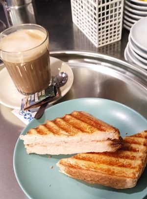  at EasyGreen Vegan Foodstore & Snack bar in Porto