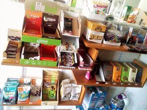 Sweats, chocolates, raw bars at EasyGreen Vegan Foodstore & Snack bar in Porto
