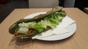 pao de algas com soja e alface at Saladas+ in Aveiro