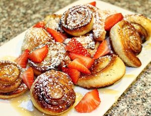 Vegan Cinnamon Rollies! Sweet and Delectable. at The Blaq Square in Valencia