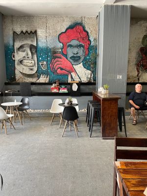 Fun mural artwork at Meraki Cafe in Volos