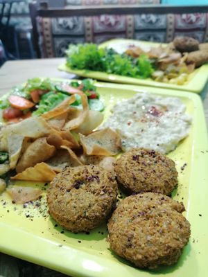 Lecker at Falafel Koy in Istanbul