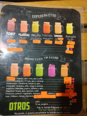 Healthy juices menu at Greentime Alimentos in Palenque