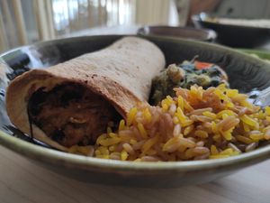Crep with tofu and veggies at Alho-Porro in Rio Tinto