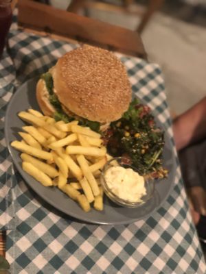Burger im I at JustVeggie in Siracusa