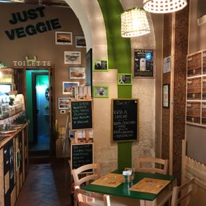 inside  at JustVeggie in Siracusa