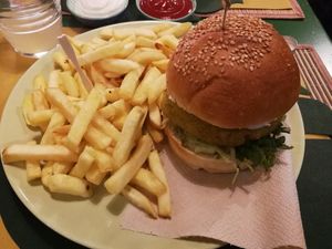 Good vegan burger at JustVeggie in Siracusa