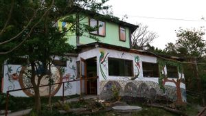 Front of the restaurant at Soda Passiflora in Santa Elena De Monteverde