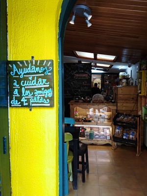 Recibimos donaciones para las fundaciones de animales rescatados   at Mach'ay Alimentos Artesanales in Tabio