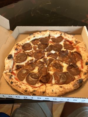 pizza pepperoni   at Floralia in Honolulu