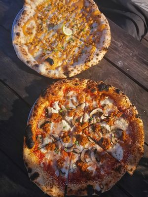 Woodfire pizza at Floralia in Honolulu