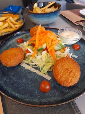 Entree trio of vegan appetisers with salad and veganese sauce at Le Touquet in Oostende
