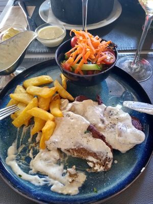 Sorry was al begonnen met eten  :-)
Seitansteak met vegan champignionsaus at Le Touquet in Oostende