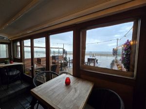 Looking at the beach/sea at Le Touquet in Oostende