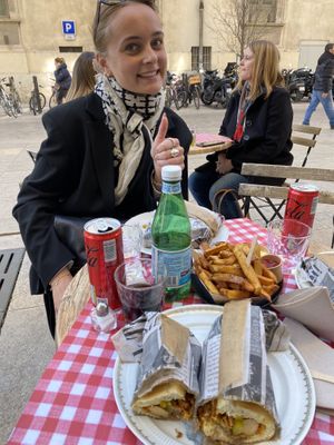 Happy vegan 🌱   at Aux Petits Oignons in Aix-en-provence