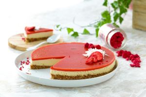 Raw Strawberry Chee"z"ecake 
"Chocamole Collection" by "The Vegan Fairies" at The Vegan Fairies in Nea Erythraia