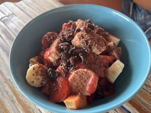 Cacao Fruit Bowl   at Green Leaf Cafe in Jemuluk