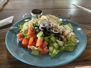 Humus schotel    at Green Leaf Cafe in Jemuluk