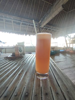 Carrot juice at Green Leaf Cafe in Jemuluk