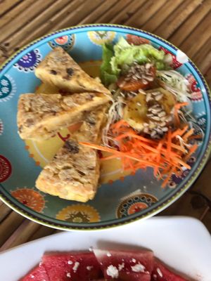 Potatoe onion pie with salad  at Green Leaf Cafe in Jemuluk