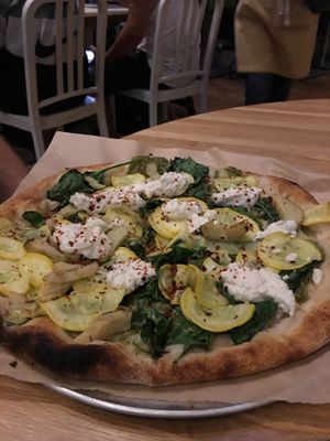 Pizza - a bit flavourless  at True Food Kitchen in Chicago