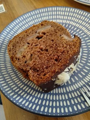 Bizcocho de chocolate at Chillin' Cafe in Madrid