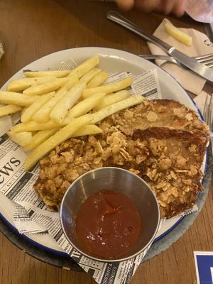 Korean friend chicken at Chillin' Cafe in Madrid