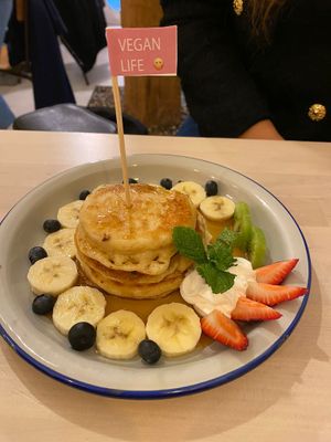 Fruit Paradise Pancakes  at Chillin' Cafe in Madrid