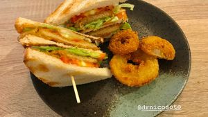 Menú sándwich  at Chillin' Cafe in Madrid