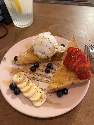   at Chillin' Cafe in Madrid