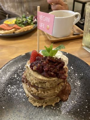 Matcha pancakes 🥞  at Chillin' Cafe in Madrid