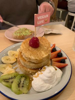 Pancakes with vegan cream and fruit  at Chillin' Cafe in Madrid