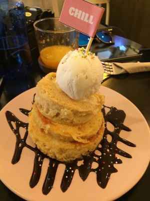 Chocolate pancakes at Chillin' Cafe in Madrid