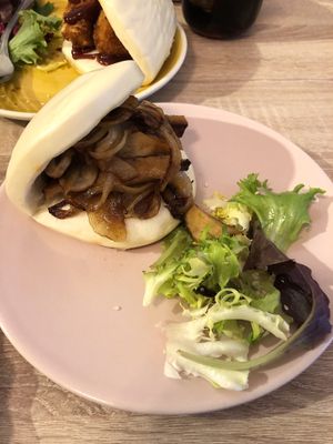 Bao de jamon vegano at Chillin' Cafe in Madrid
