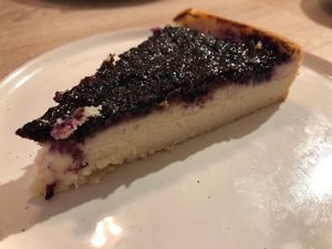 Baked cheese cake with jam at Chillin' Cafe in Madrid